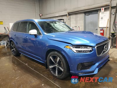 Czwarte zdjęcie samochodu z boku: 2019 VOLVO XC90 T6 R-DESIGN VIN:YV4A22PM9K1443941 - miniatura