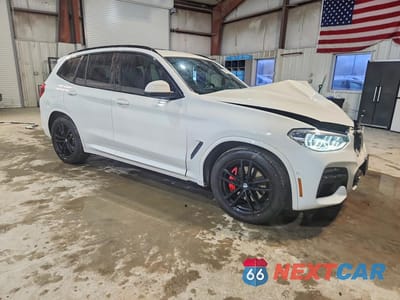 Czwarte zdjęcie samochodu z boku: 2021 BMW X3 XDRIVEM40I VIN:5UXTY9C05M9H28003 - miniatura