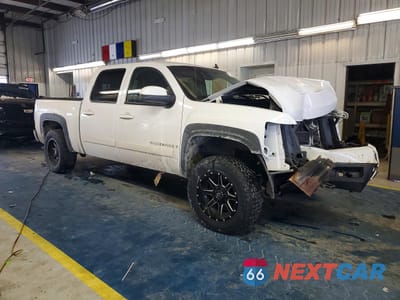 Czwarte zdjęcie samochodu z boku: 2007 CHEVROLET SILVERADO K1500 CREW CAB VIN:2GCEK13M671545476 - miniatura