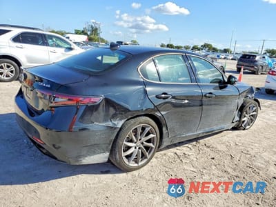 Trzecie zdjęcie samochodu z tyłu: 2025 ALFA ROMEO GIULIA BASE VIN:ZARFAMAN4S7689811 - miniatura