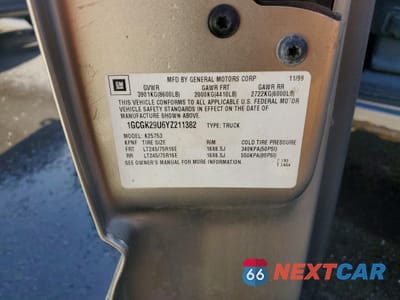 Zdjęcie 12 z 12 samochodu: 2000 CHEVROLET SILVERADO K2500 VIN:1GCGK29U6YZ211382 - miniatura