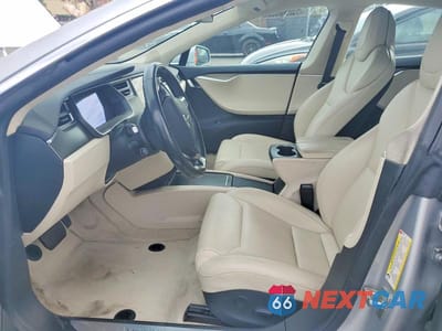 Zdjęcie 7 z 11 samochodu: 2018 TESLA MODEL S VIN:5YJSA1E24JF246333 - miniatura