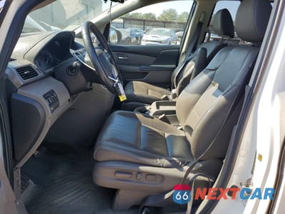 Zdjęcie 7 z 13 samochodu: 2017 HONDA ODYSSEY EXL VIN:5FNRL5H66HB003003 - miniatura