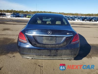 Zdjęcie 6 z 11 samochodu: 2019 MERCEDES-BENZ C 300 4MATIC VIN:55SWF8EB3KU303035 - miniatura