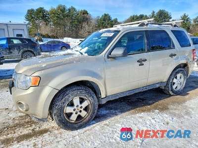 2012 FORD ESCAPE XLT 1FMCU9DG4CKB84098 - główne zdjęcie licytacji z USA - miniatura