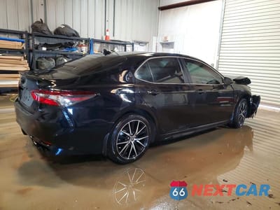 Trzecie zdjęcie samochodu z tyłu: 2024 TOYOTA CAMRY SE VIN:4T1G11AK2RU878175 - miniatura