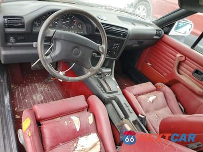 Zdjęcie 8 z 11 samochodu: 1990 BMW 325 IC AUTOMATIC VIN:WBABB2310LEC20863 - miniatura