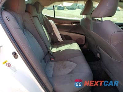 Zdjęcie 10 z 11 samochodu: 2018 TOYOTA CAMRY LE VIN:4T1B31HKXJU502211 - miniatura