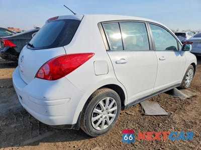 Trzecie zdjęcie samochodu z tyłu: 2009 NISSAN VERSA S VIN:3N1BC13E59L478558 - miniatura