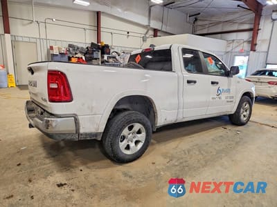 Trzecie zdjęcie samochodu z tyłu: 2025 RAM 1500 BIG HORN VIN:1C6RRFBG2SN659253 - miniatura