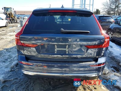 Zdjęcie 6 z 14 samochodu: 2023 VOLVO XC60 ULTIMATE VIN:YV4062RA0P1197663 - miniatura