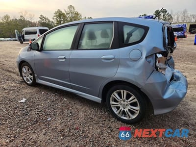 Drugie zdjęcie samochodu z przodu: 2011 HONDA FIT SPORT VIN:JHMGE8H58BC003761 - miniatura