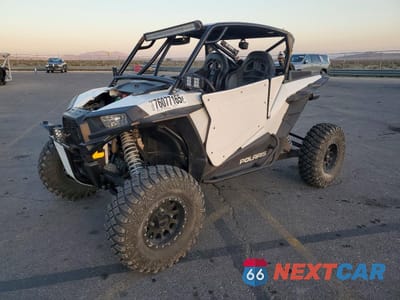 Drugie zdjęcie samochodu z przodu: 2015 POLARIS RZR XP 100 UTILITY VEHICLE VIN:4XAVDE992FB961437 - miniatura