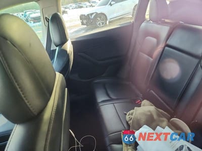 Zdjęcie 10 z 13 samochodu: 2021 TESLA MODEL Y VIN:5YJYGDEE3MF069895 - miniatura