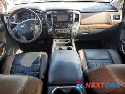 Zdjęcie 8 z 12 samochodu: 2017 NISSAN TITAN SV VIN:1N6AA1E67HN513231 - miniatura
