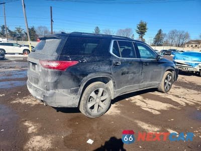 Trzecie zdjęcie samochodu z tyłu: 2020 CHEVROLET TRAVERSE LT VIN:1GNERHKWXLJ186633 - miniatura