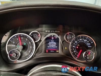 Zdjęcie 9 z 11 samochodu: 2026 RAM TRUCKS 1500 BIG HORN VIN:3C6SRFFP6T4157496 - miniatura