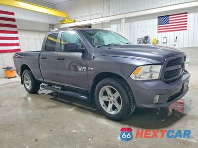 Czwarte zdjęcie samochodu z boku: 2018 RAM 1500 ST VIN:1C6RR7FT6JS175020 - miniatura