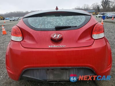 Zdjęcie 6 z 12 samochodu: 2016 HYUNDAI VELOSTER VIN:KMHTC6AD1GU251102 - miniatura