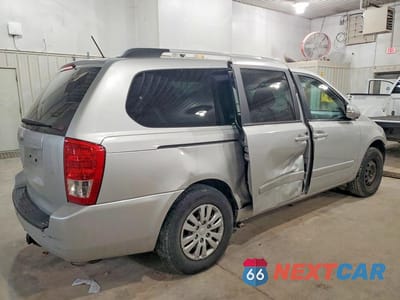 Trzecie zdjęcie samochodu z tyłu: 2014 KIA SEDONA LX VIN:KNDMG4C71E6542600 - miniatura