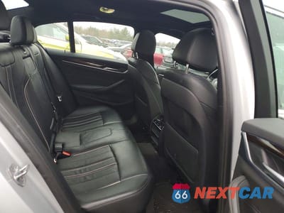 Zdjęcie 10 z 11 samochodu: 2019 BMW 530XE VIN:WBAJB1C5XKB376270 - miniatura