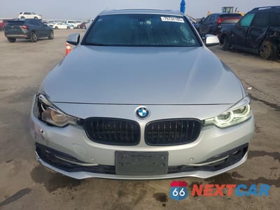 Piąte zdjęcie samochodu w środku: 2018 BMW 330 I VIN:WBA8B9G53JNU96769 - miniatura