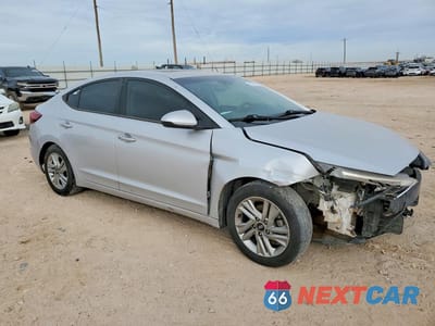 Czwarte zdjęcie samochodu z boku: 2019 HYUNDAI ELANTRA VALUE EDITION VIN:KMHD84LF7KU862222 - miniatura