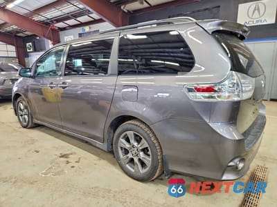 Drugie zdjęcie samochodu z przodu: 2020 TOYOTA SIENNA SE VIN:5TDEZ3DC8LS235653 - miniatura