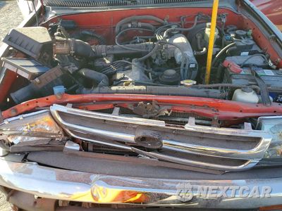 Zdjęcie 11 z 13 samochodu: 1999 TOYOTA TACOMA XTRACAB VIN:4TAVL52N6XZ501334 - miniatura
