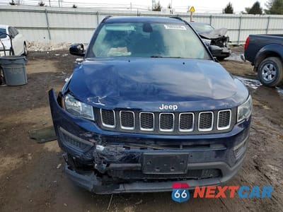 Piąte zdjęcie samochodu w środku: 2018 JEEP COMPASS SPORT VIN:3C4NJCAB7JT286308 - miniatura