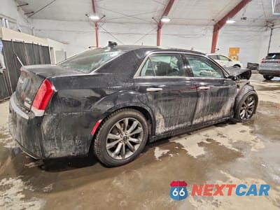 Trzecie zdjęcie samochodu z tyłu: 2015 CHRYSLER 300C PLATINUM VIN:2C3CCASG7FH803403 - miniatura