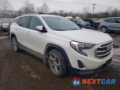 Czwarte zdjęcie samochodu z boku: 2021 GMC TERRAIN SLT VIN:3GKALVEV8ML396060 - miniatura