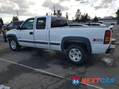 Drugie zdjęcie samochodu z przodu: 2001 CHEVROLET SILVERADO K1500 VIN:1GCEK19T41E129463 - miniatura