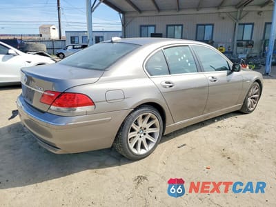 Trzecie zdjęcie samochodu z tyłu: 2008 BMW 750 I VIN:WBAHL83518DT11647 - miniatura