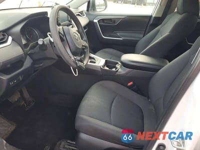 Zdjęcie 7 z 13 samochodu: 2020 TOYOTA RAV4 LE VIN:2T3F1RFV3LW128487 - miniatura