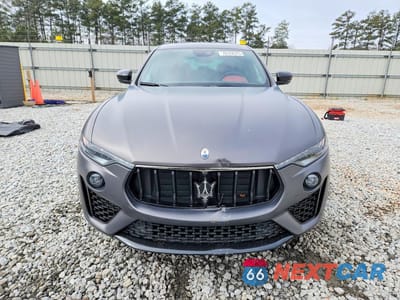 Piąte zdjęcie samochodu w środku: 2022 MASERATI LEVANTE MODENA VIN:ZN661YUM0NX381476 - miniatura