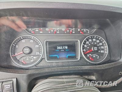 Zdjęcie 8 z 10 samochodu: 2022 INTERNATIONAL LT625 SEMI TRUCK VIN:3HSDZAPR8NN153314 - miniatura