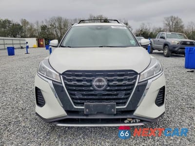 Piąte zdjęcie samochodu w środku: 2023 NISSAN KICKS SV VIN:3N1CP5CV4PL477754 - miniatura