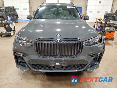 Piąte zdjęcie samochodu w środku: 2022 BMW X7 XDRIVE40I VIN:5UXCW2C01N9M47585 - miniatura
