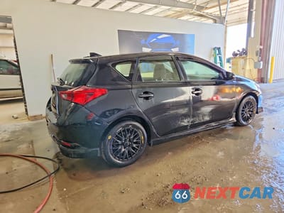 Trzecie zdjęcie samochodu z tyłu: 2017 TOYOTA COROLLA IM BASE VIN:JTNKARJE0HJ550580 - miniatura