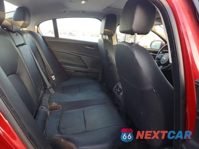 Zdjęcie 10 z 12 samochodu: 2018 JAGUAR XE PREMIUM VIN:SAJAJ4FX2JCP37814 - miniatura