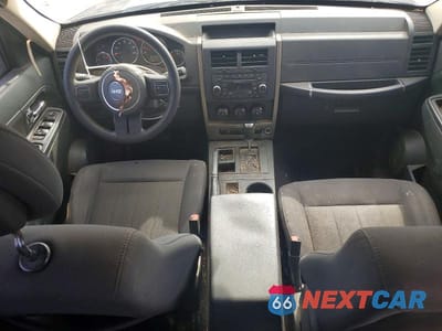 Zdjęcie 8 z 12 samochodu: 2012 JEEP LIBERTY SPORT VIN:1C4PJLAK4CW129521 - miniatura