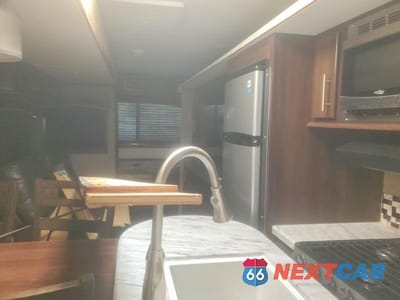 Zdjęcie 6 z 10 samochodu: 2019 JAYCO JAYCO VIN:1UJBJ0BT1K1T20115 - miniatura