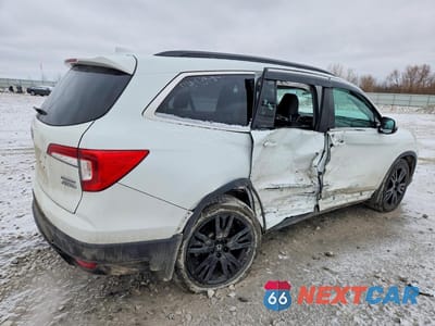 Trzecie zdjęcie samochodu z tyłu: 2021 HONDA PILOT SE VIN:5FNYF6H26MB095780 - miniatura
