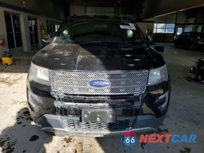 Piąte zdjęcie samochodu w środku: 2017 FORD EXPLORER XLT VIN:1FM5K8D87HGD01149 - miniatura