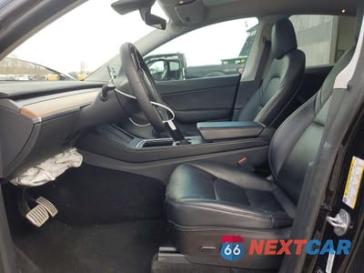 Zdjęcie 7 z 12 samochodu: 2021 TESLA MODEL Y VIN:5YJYGDEF4MF202222 - miniatura
