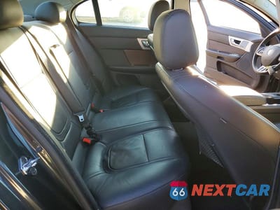 Zdjęcie 10 z 12 samochodu: 2013 JAGUAR XF VIN:SAJWA0ES3DPS75278 - miniatura