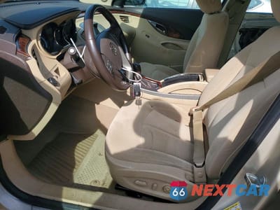 Zdjęcie 7 z 12 samochodu: 2013 BUICK LACROSSE VIN:1G4GA5E37DF313699 - miniatura