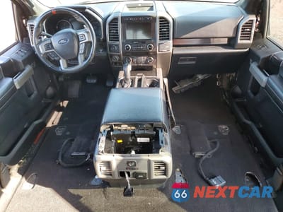 Zdjęcie 8 z 12 samochodu: 2018 FORD F150 RAPTOR VIN:1FTFW1RG6JFE49308 - miniatura