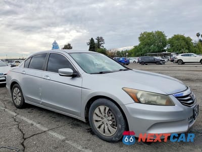 Czwarte zdjęcie samochodu z boku: 2012 HONDA ACCORD LX VIN:1HGCP2F38CA239592 - miniatura